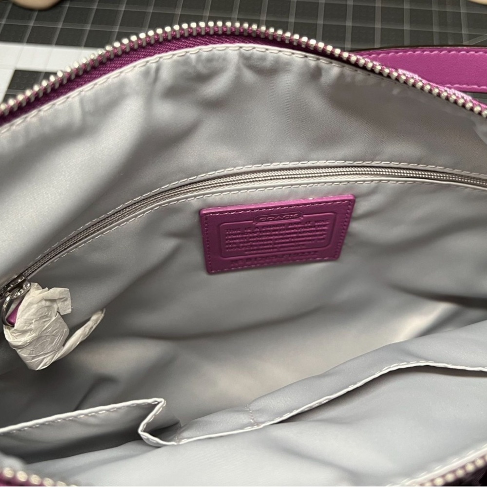 Plum Coach Penelope purse - Picture 4 of 4